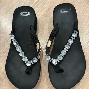 Black Crystal-Strap Women’s Sandal Flip Flops
